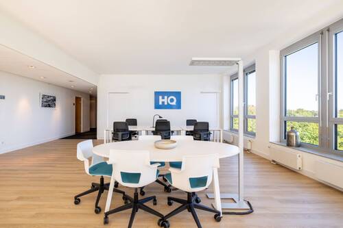 HQ_Ruhrallee_2746_Essen_Germany_BusinessLounge.jpg - 