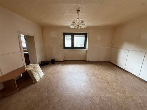 Wohnzimmer - Einfamilienhaus mit 90,00 m² in Illingen zum Kaufen