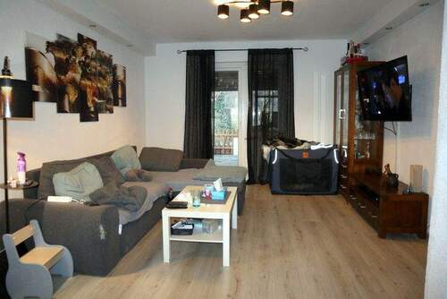 Wohnbereich mit Terrassenzugang - 
