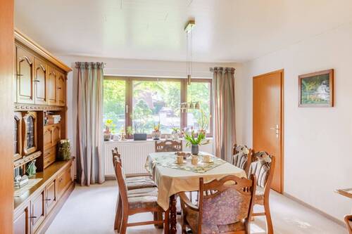 ... und das Wohnzimmer - 7 Zimmer Einfamilienhaus in Brodersby