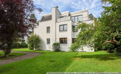 1 Hausansicht - 5 Zimmer mit weiteren Räumen im Souterrain