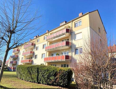 Hausansicht Balkonseite - (KI generiert) - Wohnung in Rüsselsheim am Main - 245.000,00&nbsp;EUR Kaufpreis, ca.&nbsp; 74,00&nbsp;m&sup2;&nbsp;Wohnfl&auml;che