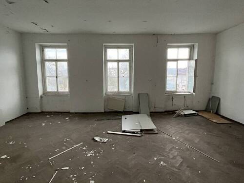 Zimmer groß - Büro mit 4,00 m&sup2; in Großenhain zum Kaufen