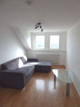 Zimmer 2 - 4 Zimmer Etagenwohnung zur Miete in Pforzheim