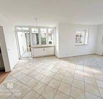 Modernisierte 4-Zimmer-Souterrain-Whg. mit neuer Einbauküche in ruhiger u. sonniger Lage von Kipfenberg