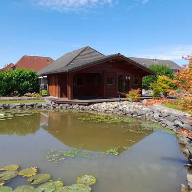 Gartenteich/Blockhaus - 
