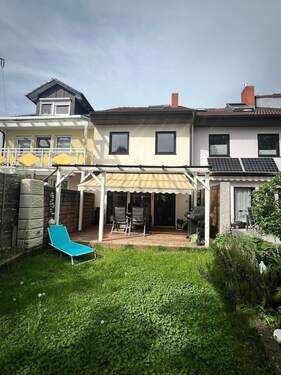 Aussenansicht von der Gartenseite - 5 Zimmer Reihenmittelhaus in Freiburg im Breisgau