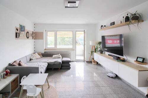 Wohnzimmer - 4 Zimmer Etagenwohnung zum Kaufen in Wuppertal