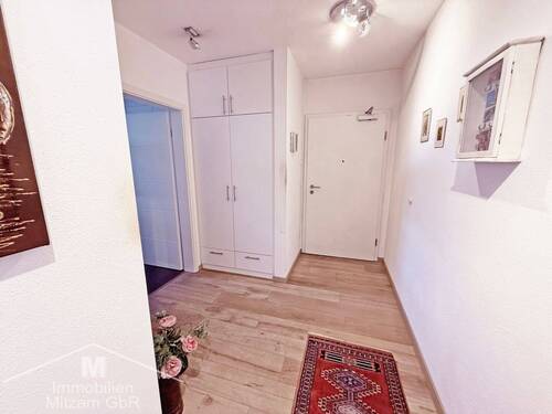 Flur Eingang - 3 Zimmer Etagenwohnung zur Miete in Beilngries