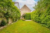 Garten mit Grünfläche - 