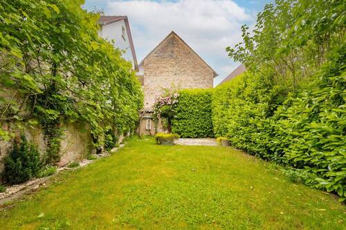 Garten mit Grünfläche - 