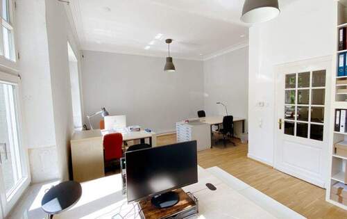 Offene Arbeitsplätze - 