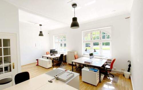 Offene Arbeitsplätze - 