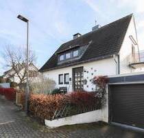 Viel Platz, viele Möglichkeiten: Zweifamilienhaus mit Garten, Wintergarten & Mieteinnahmen! - Heiligenhaus Mitte