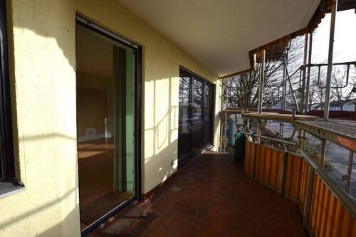 Balkon Wohnzimmer - Etagenwohnung mit 85,00 m&sup2; in Ansbach zum Kaufen