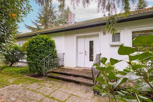 Eingangsbereich - 5 Zimmer Einfamilienhaus zum Kaufen in Heitersheim