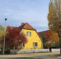 Einfamilienhaus mit Renovierungsbedarf oder Baugrundstück für Projektentwickler in gesuchter Wohnlage - Wolfhagen