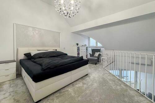 Schlafzimmer (oben) - 