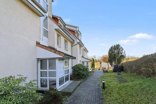 Hausansicht seitlich 01 - 2 Zimmer Einfamilienhaus in Radeberg