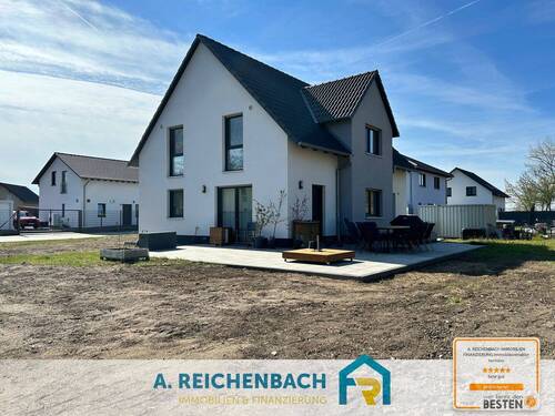 Außenansicht - Modernes Traumhaus mit großem Grundstück, hochwertiger Küche & Top-Energieeffizienz A+ zu verkaufen!