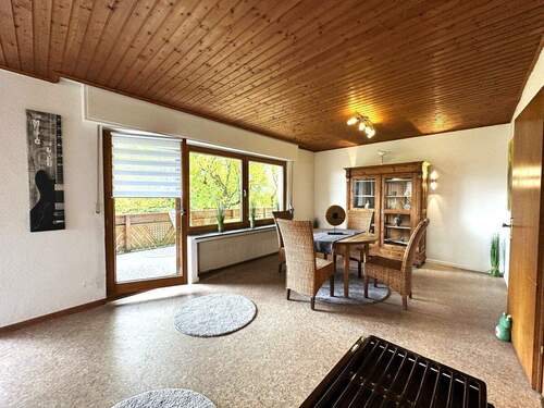 … direktem Zugang auf den Balkon ... - 