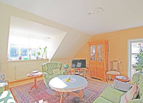 Wohnzimmer in der Einliegerwohnung - 