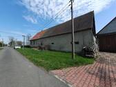 Straßenansicht mit Scheune. - 5 Zimmer Einfamilienhaus in Belgern-Schildau