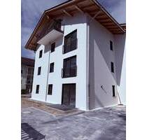 Großzügige, moderne 3-Zimmer-Neubau-Erdgeschoßwohnung mit großer Terrasse und Garten - Bad Reichenhall
