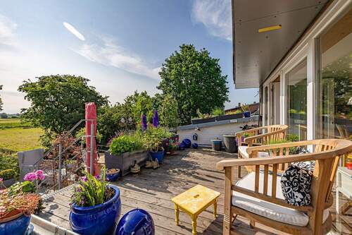 Ein Platz an der Sonne.... - 