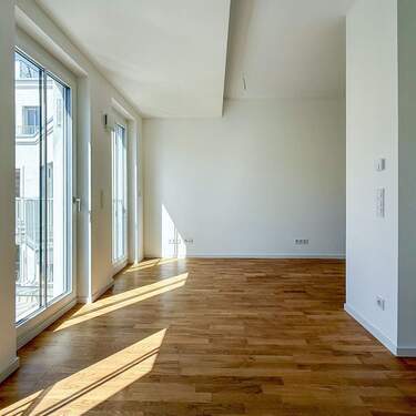 Wohnbereich - 1 Zimmer Etagenwohnung zur Miete in Berlin