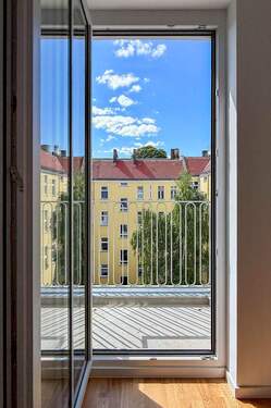 Balkon - Etagenwohnung mit 28,60 m&sup2; in Berlin zur Miete
