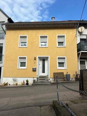 tempImage4AJX2o.jpg - Wohnhaus + Große Scheune für 6-8 Autos Ideal für Schrauber