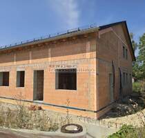 Mehrfamilienhaus mit Gewerbeeinheit in Gaimersheim zu verkaufen.