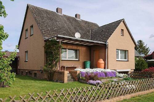 Außenansicht - Gestalten. Wohnen. Zukunft bauen - Immobilie mit möglichem Baugrundstück in Tiddische