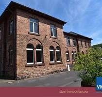 Ehem. Bürogebäude zur offenen Verwendung (Wohnen undoder Gewerbe). Einzelkulturdenkmal! - Hirzenhain