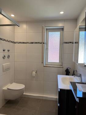Badezimmer - Etagenwohnung mit 93,00 m² in Bad Reichenhall zum Kaufen