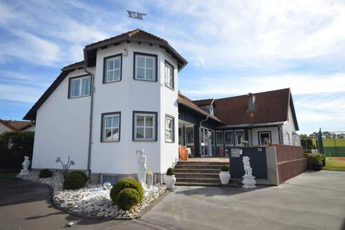 Haus 2 - Einfamilienhaus mit 363,00 m&sup2; in Freystadt zum Kaufen