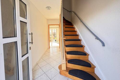 Eingangsbereich - 4 Zimmer Reihenmittelhaus zum Kaufen in Lübeck