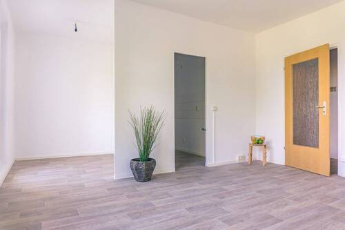 Wohnbereich Vergleichswohnung - 1 Zimmer Etagenwohnung zur Miete in Chemnitz