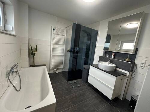 Badezimmer - Etagenwohnung mit 101,00 m² in Uhldingen- Mühlhofen zum Kaufen