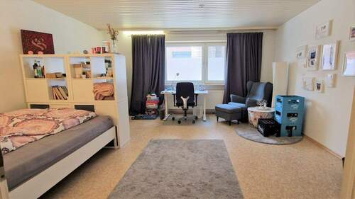 Zimmer vorne - 2 Zimmer Etagenwohnung zur Miete in Mannheim