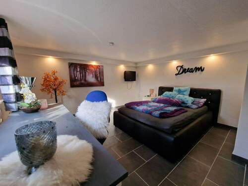 Keller Gästezimmer oder Büro - 