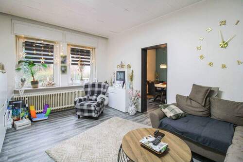 Ansicht Wohnbereich - 5 Zimmer Einfamilienhaus zum Kaufen in Duisburg