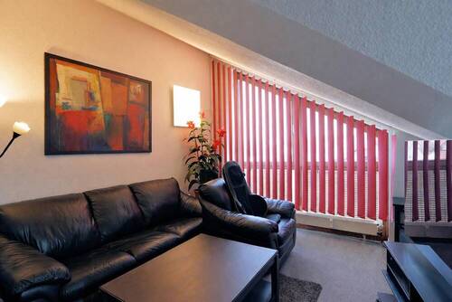 Interessanter Wohnbereich! - Attraktive 3-Zimmer-Dachgeschosswohnung mit schönem Südbalkon in ruhiger Wohnlage von Bad Rappenau!