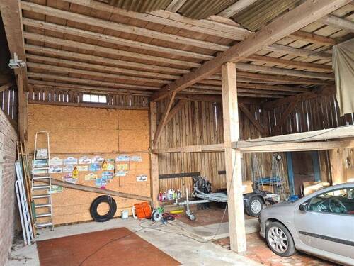 Stallgebäude / Garage innen - 