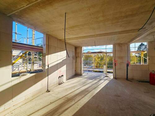 Baufortschritt Oktober 2025.jpg - Etagenwohnung mit 100,70 m&sup2; in Zeuthen zum Kaufen