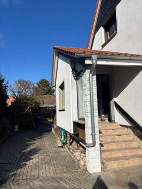 Hofbereich - Einfamilienhaus mit 160,00 m&sup2; in Erfurt zum Kaufen