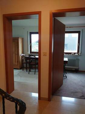 Kind 1 (re) und Kind 2 - 