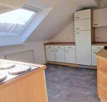 Gemütliche Dachgeschosswohnung mit Einbauküche - Mannheim Neckarau