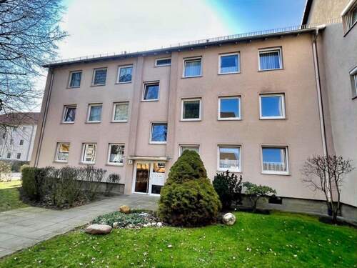 Hauseingang - 3 Zimmer Etagenwohnung zum Kaufen in Langenhagen